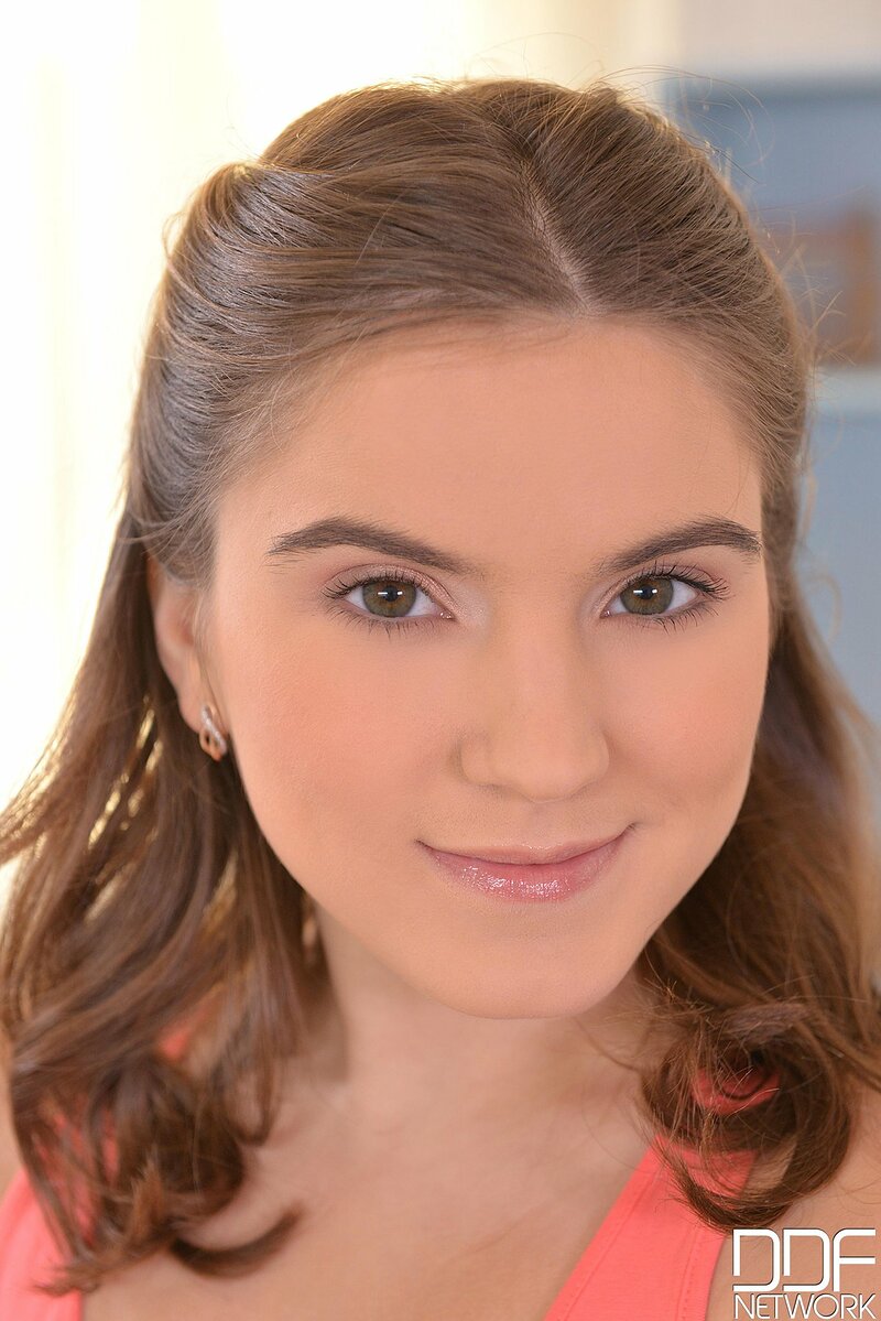 Полина, 22